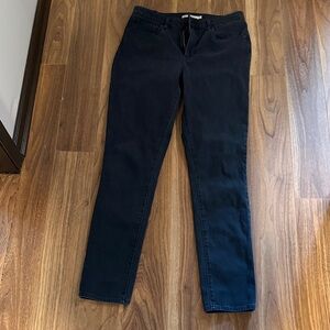 Levi -721 Women’s Black high Rise Skinny Jeans